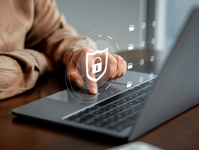 Estigues alerta davant missatges sospitosos i utilitza sempre els nostres canals oficials. Actualitza la teva contrasenya regularment.